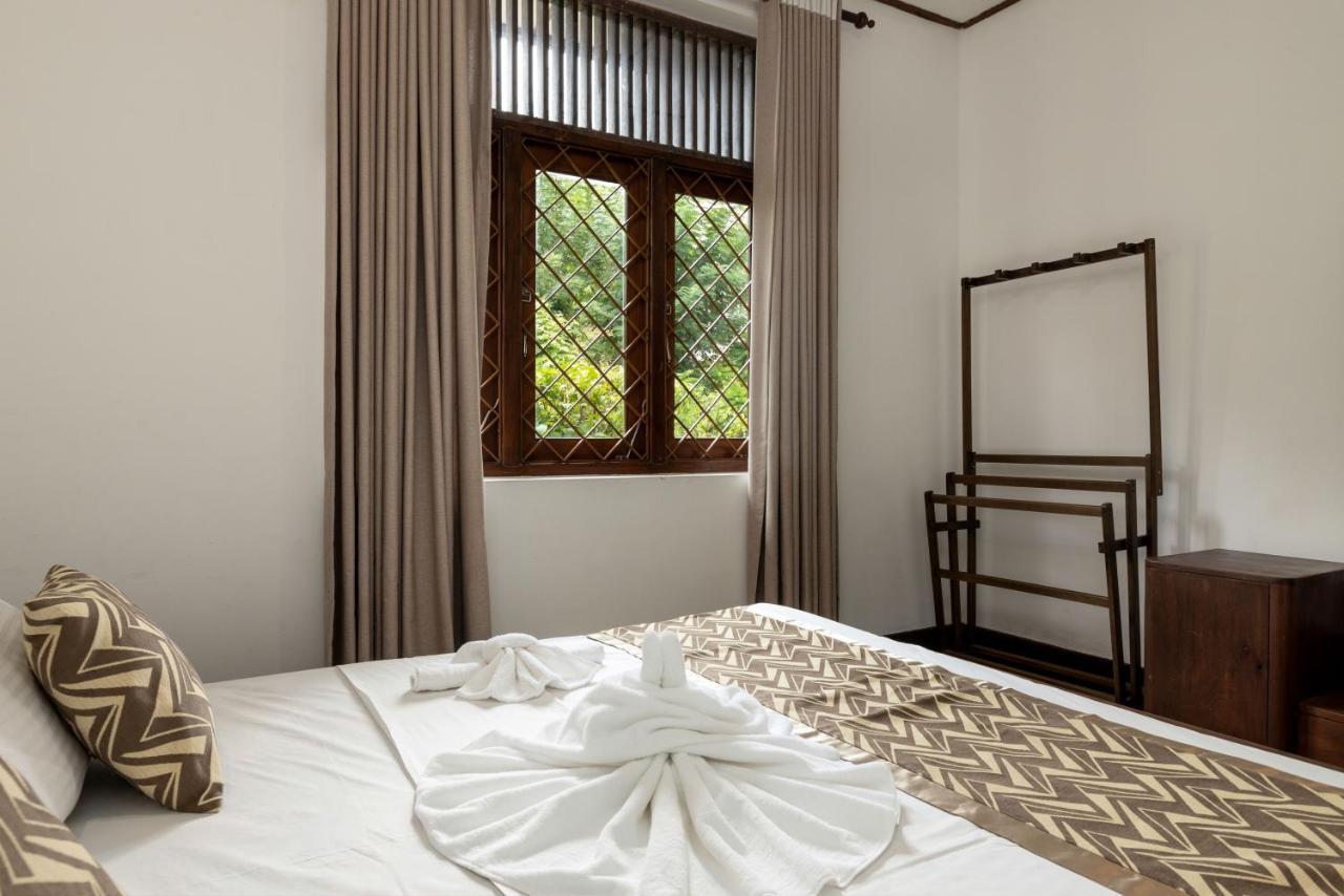 Surveyor'S Residence Bungalow Kandy Exterior photo