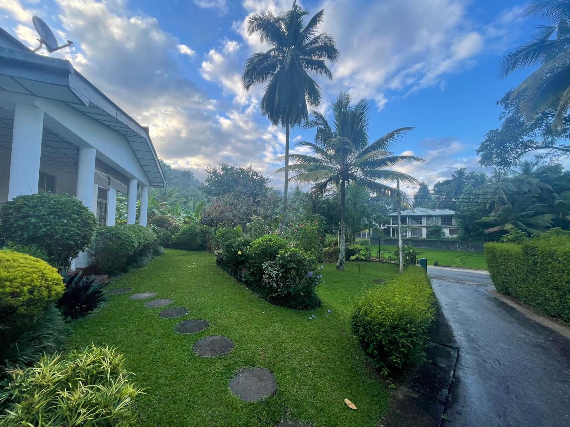 Surveyor'S Residence Bungalow Kandy Exterior photo